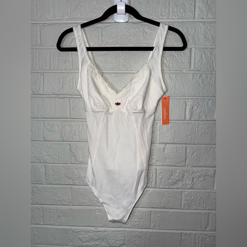 NWT COLSIE women’s bodysuit size M ✨